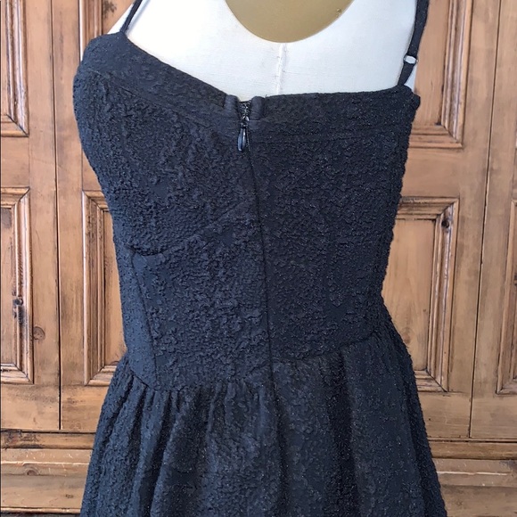 Black textured homecoming/party dress - Picture 4 of 4